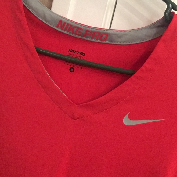 Nike dri-fit long sleeve - Picture 3 of 4